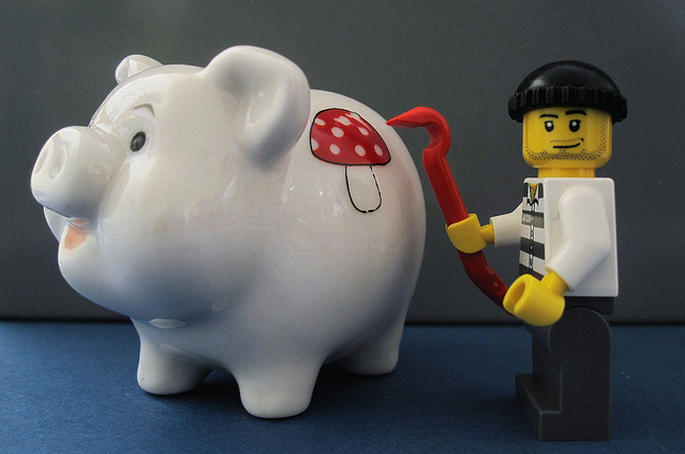 Protect your piggy bank from this guy | Pascal via Flickr